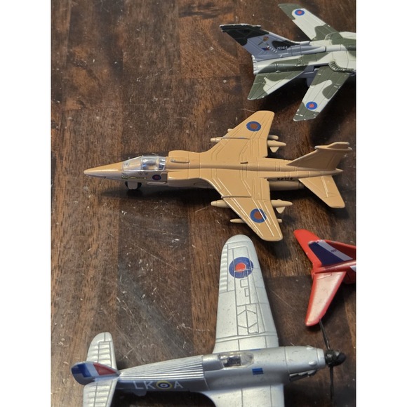 MOTORMAX Military Airplanes Tornado Jaguar Hurricane Red Arrow Hawk 5.5" Planes - Picture 8 of 11